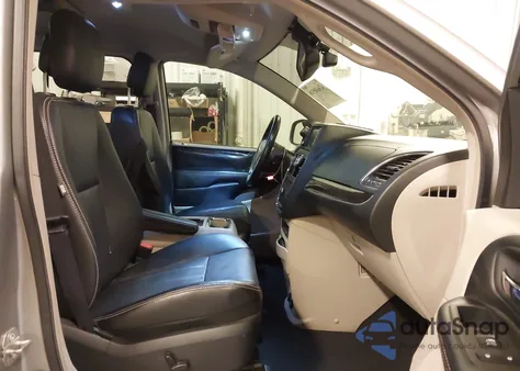 2015 Chrysler Town & Country Touring-L from USA, damaged, VIN 2C4RC1CG1FR547225